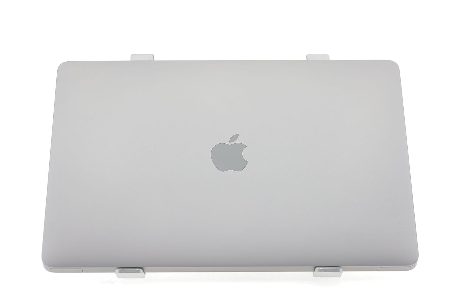 Apple MacBook Air 13″ 2020, M1 8 Cores, 8 GB, 7 core GPU, Space
