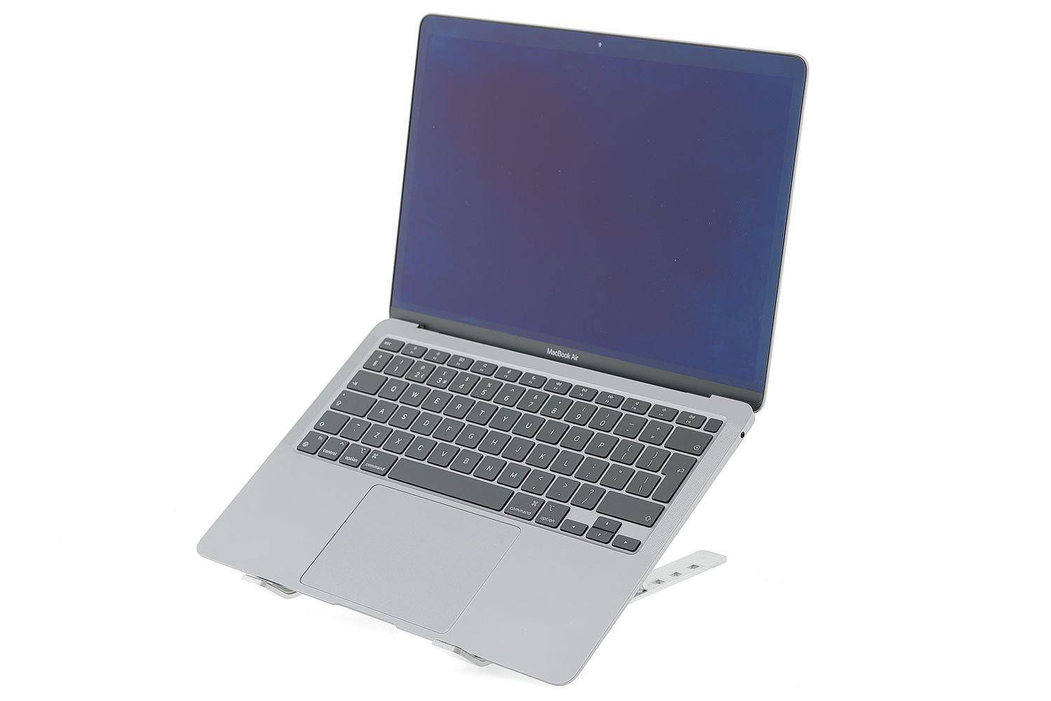 Apple MacBook Air 13″ 2020, M1 8 Cores, 8 GB, 7 core GPU 256 GB Space Gray - Kiváló