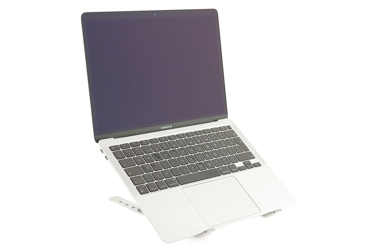 Apple MacBook Air 13″ 2020, M1 8 Cores, 8 GB, 7 core GPU 256 GB Silver - Като нов