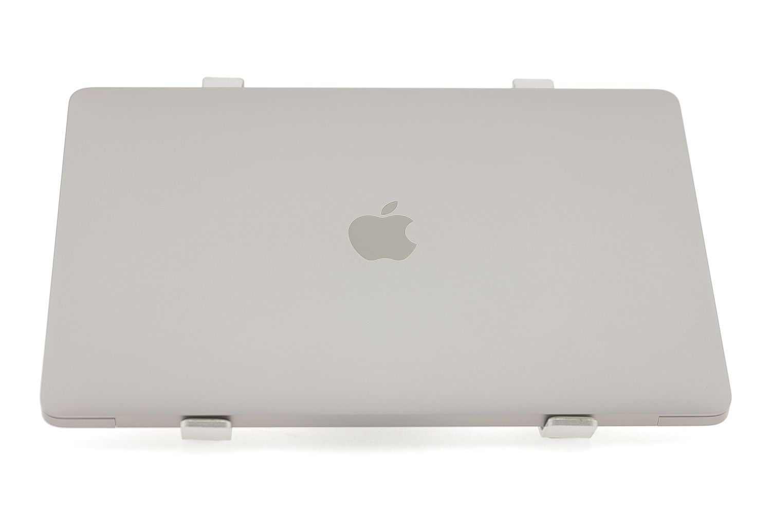 Apple MacBook Air 13″ 2020, M1 8 Cores, 8 GB, 7 core GPU 256 GB Space Gray - Kiváló