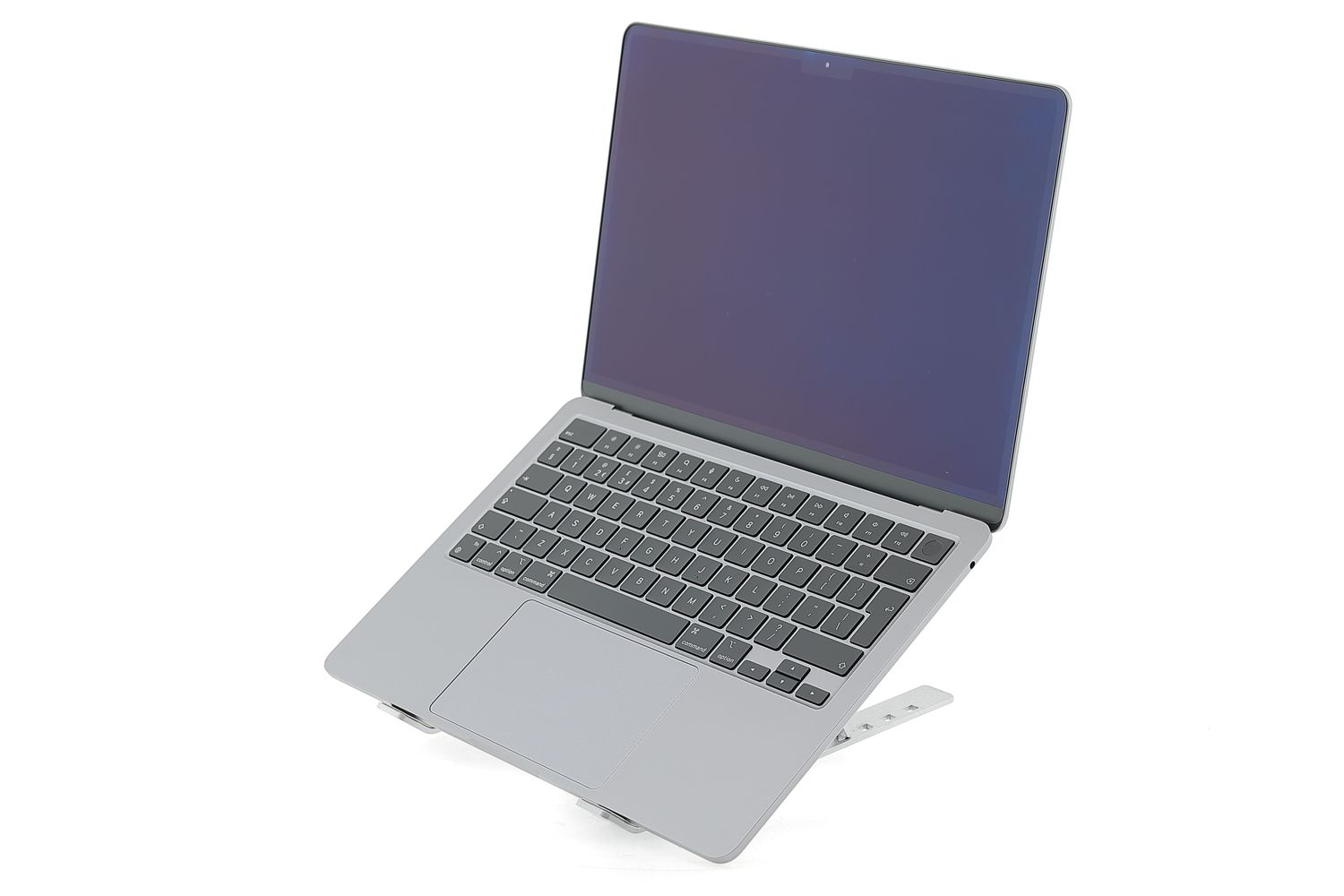 Apple MacBook Air 13″ 2022, M2 8 Cores, 8 GB, 8 core GPU 256 GB Space Gray