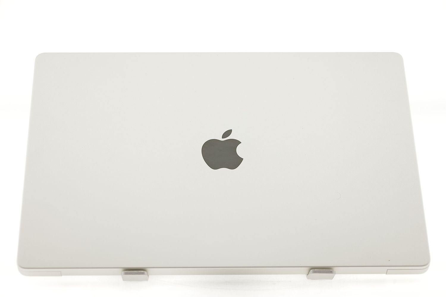 Apple MacBook Pro 16″ 2021, M1 Pro 10 Cores, 16 GB, 16 core GPU 512 GB Silver - Отлично
