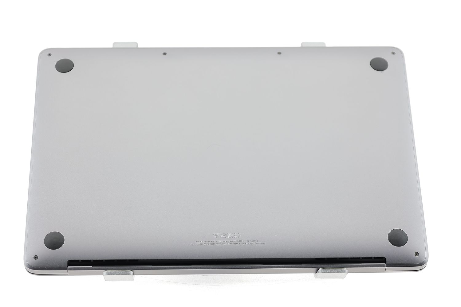 Apple MacBook Pro 13″ 2020, M1 8 Cores, 8 GB, 8 core GPU 256 GB Space Gray - Excelent