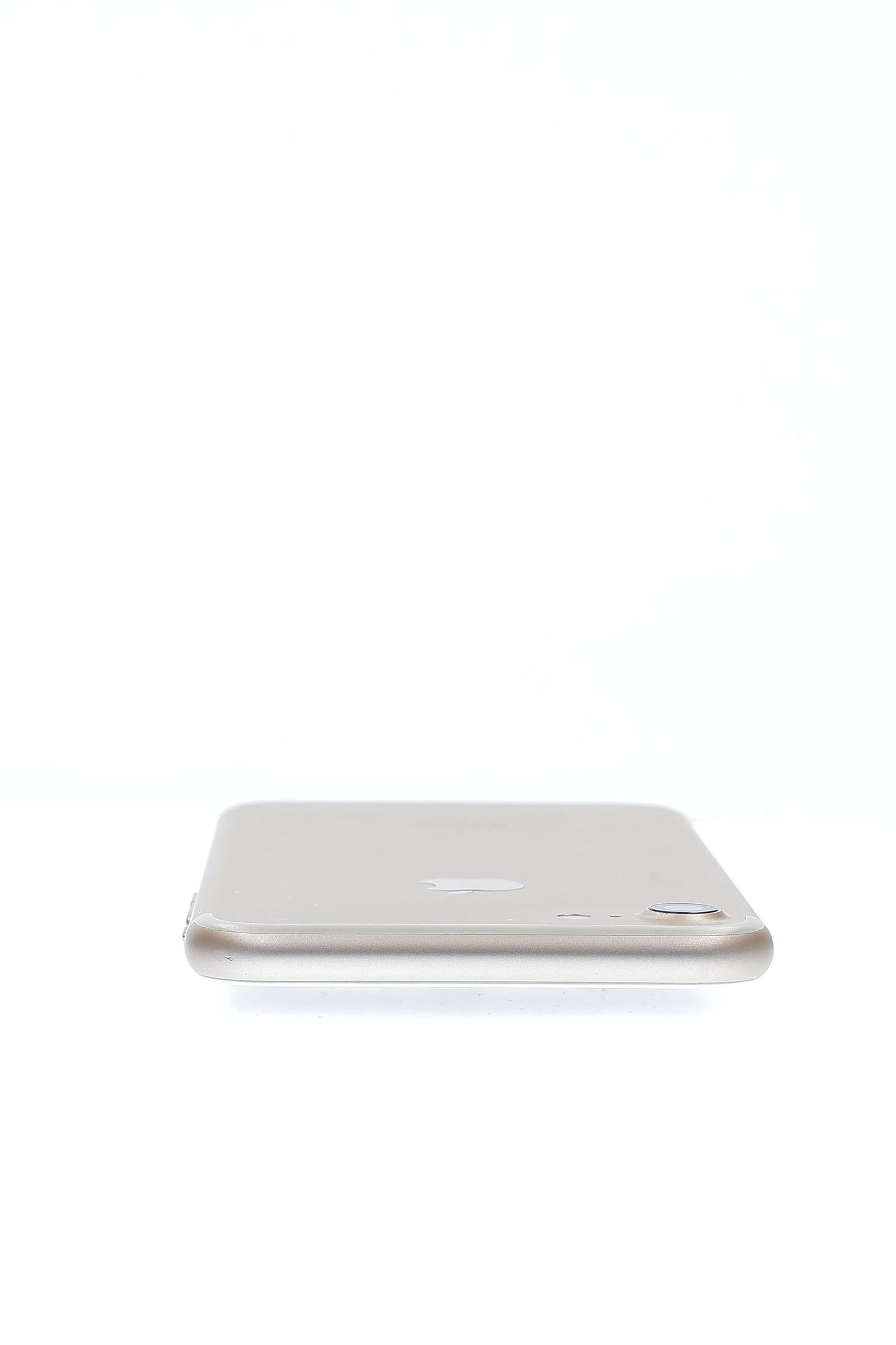 Apple iPhone 7 128 GB Gold - Много добро