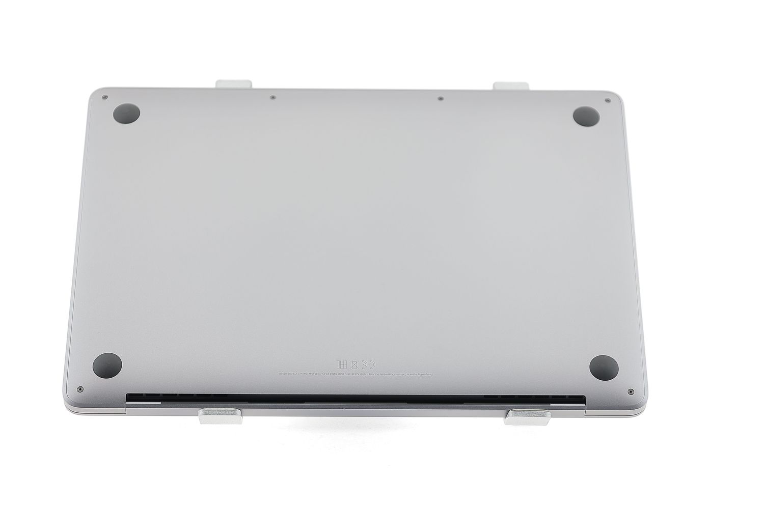 Apple MacBook Pro 13″ 2020, M1 8 Cores, 8 GB, 8 core GPU 256 GB Space Gray - Много добро