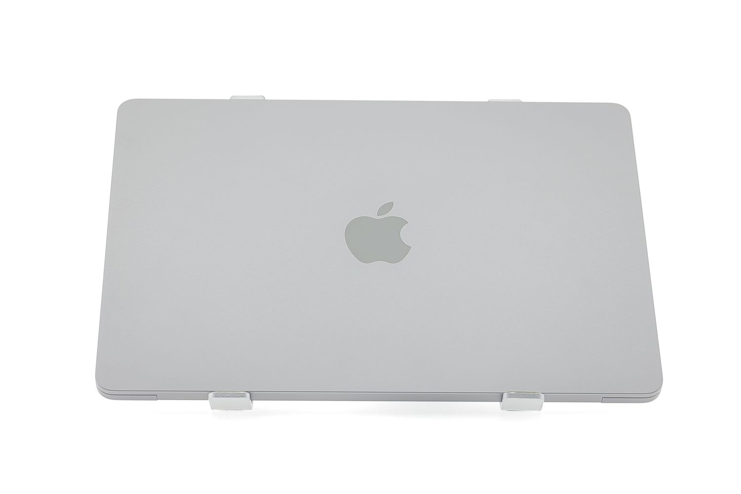 Apple MacBook Air 13″ 2022, M2 8 Cores, 8 GB, 8 core GPU 256 GB Space Gray - Като нов