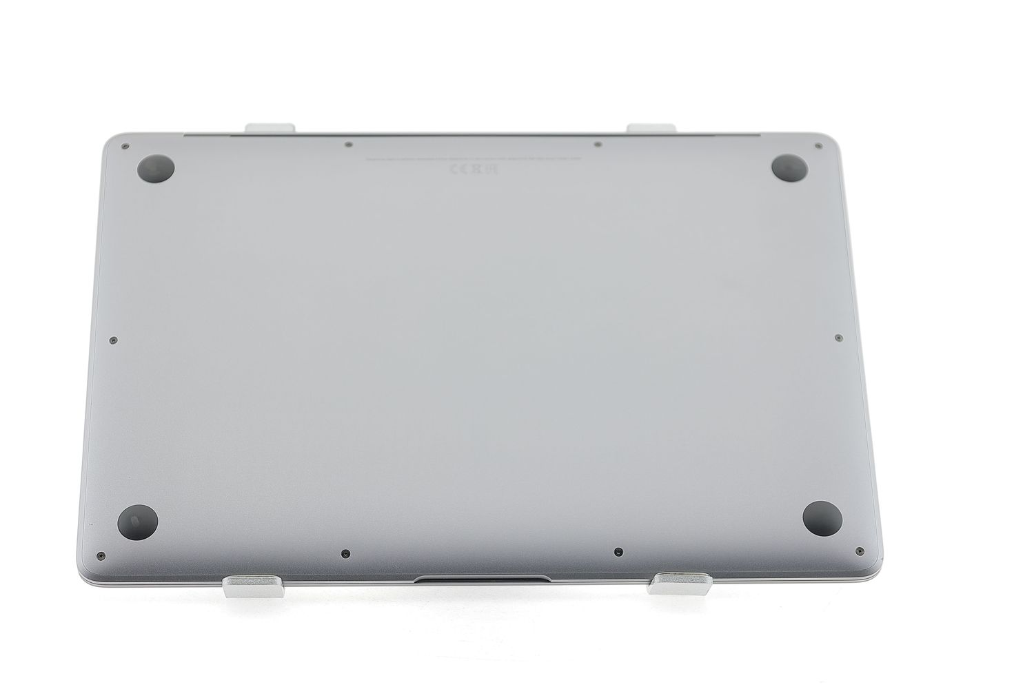 Apple MacBook Air 13″ 2020, i3 1.1 GHz, 8 GB, Intel Iris Plus 256 GB Space Gray - Като нов