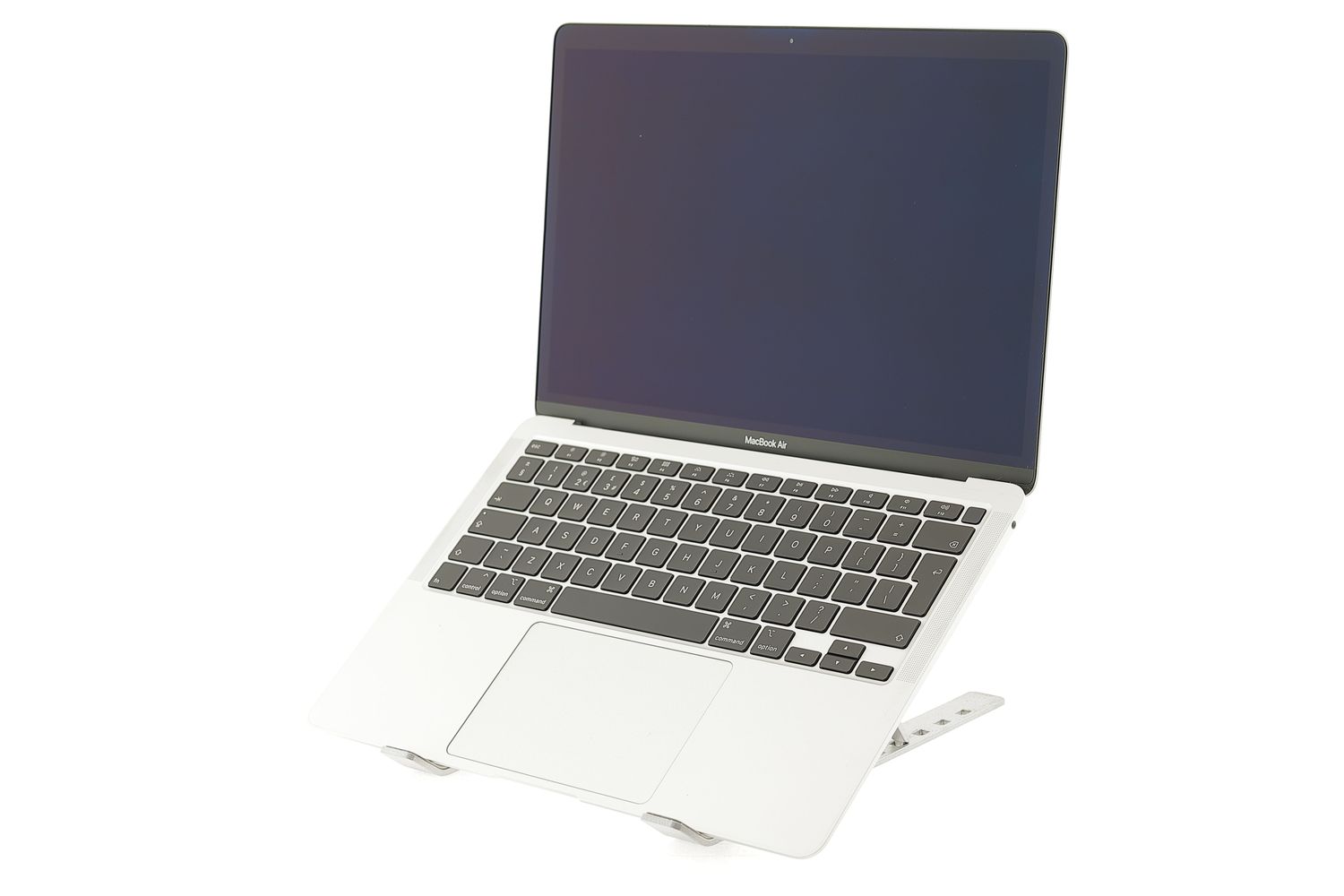 Apple MacBook Air 13″ 2020, i5 1.1 GHz, 8 GB, Intel Iris Plus 256 GB Silver - Εξαιρετικό