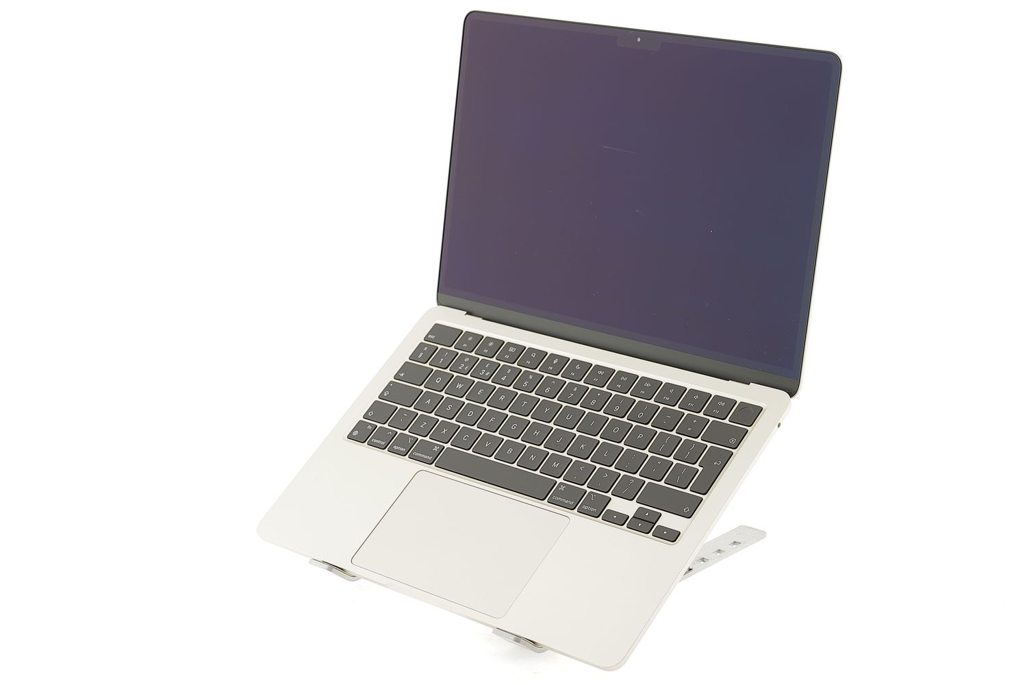 Apple MacBook Air 13″ 2022, M2 8 Cores, 8 GB, 8 core GPU 256 GB Starlight - Ca nou
