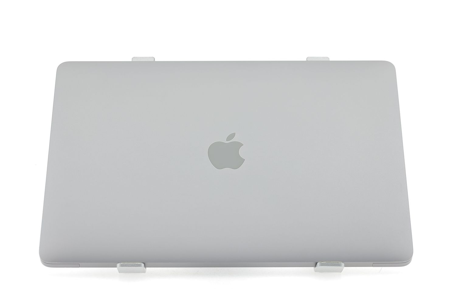 Apple MacBook Pro 13″ Touch Bar 2019, i5 2.4 GHz, 16 GB, Intel Iris Plus Graphics 655 256 GB Space Gray - Отлично