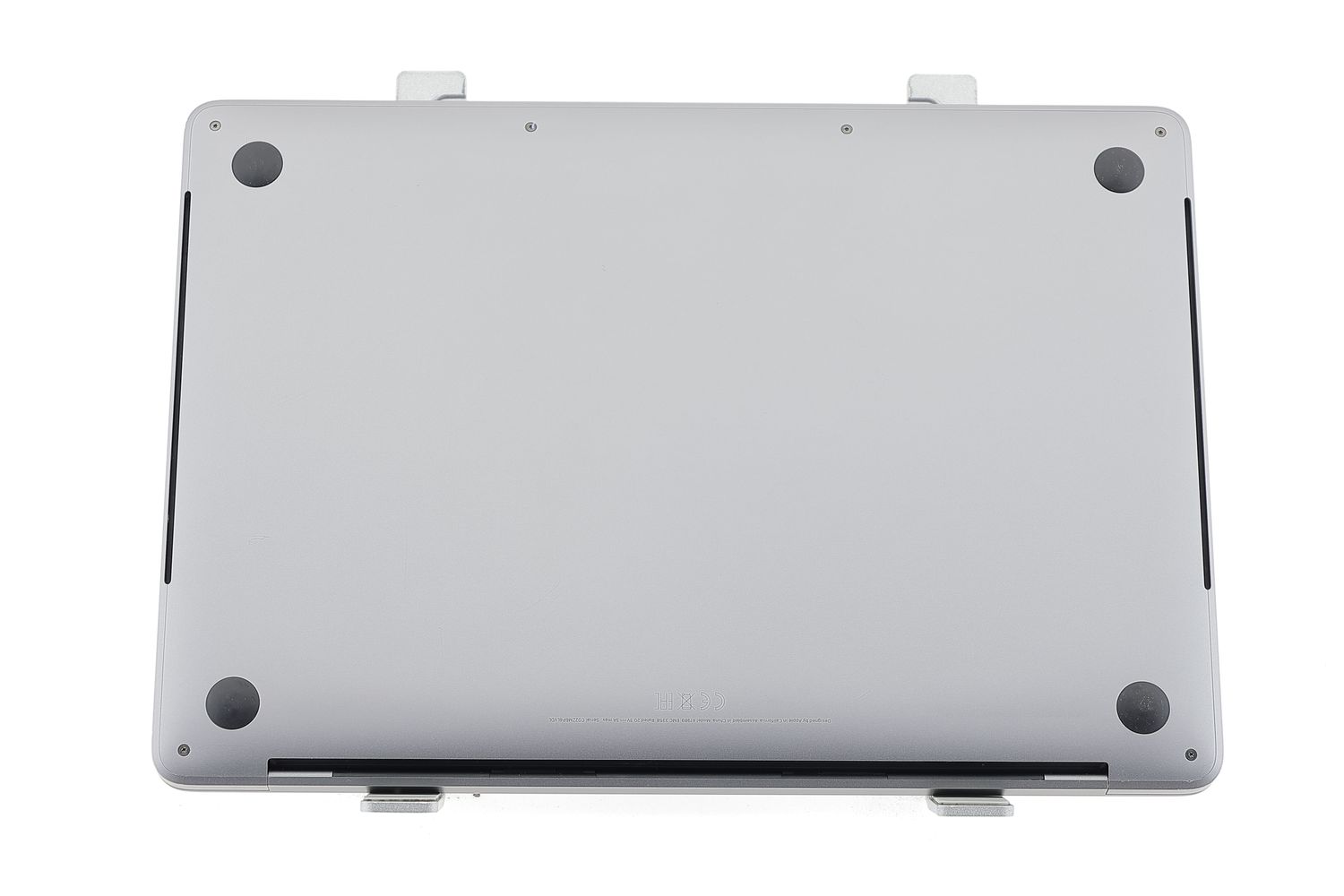 Apple MacBook Pro 13″ Touch Bar 2019, i7 2.8 GHz, 16 GB, Intel Iris Plus Graphics 655 256 GB Space Gray - Отлично