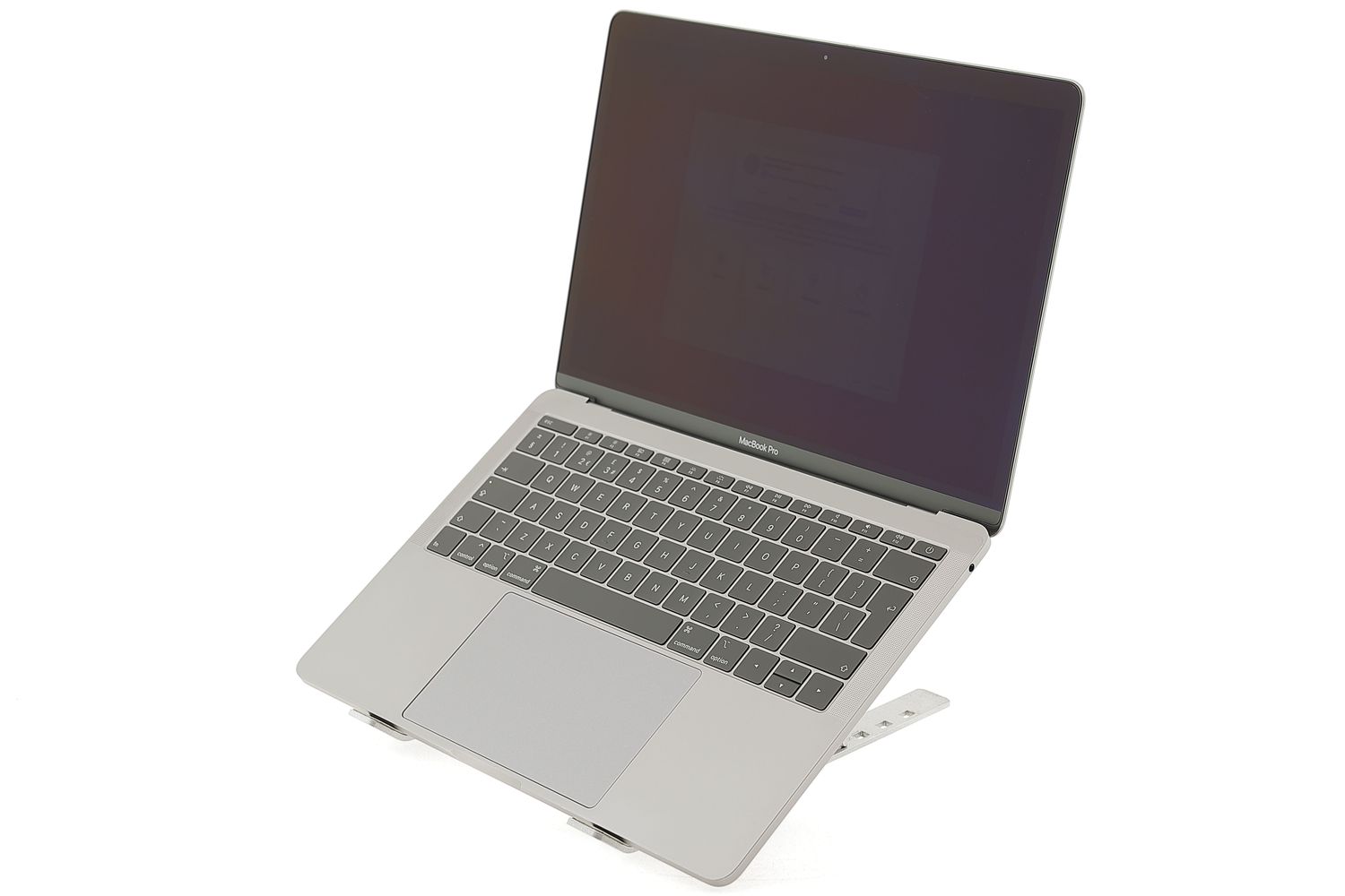 Apple MacBook Pro 13″ 2017, i5 2.3 GHz, 8 GB, Intel Iris Plus Graphics 640 128 GB Space Gray - Foarte bun