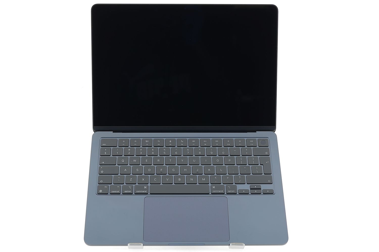 Apple MacBook Air 13″ 2024, M3 8 Cores, 8 GB, 8 core GPU 256 GB Midnight - Kiváló