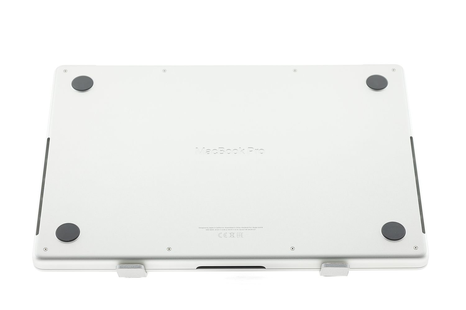 Apple MacBook Pro 14″ 2023, M3 8 Cores, 8 GB, 10 core GPU 512 GB Silver - Újszerű