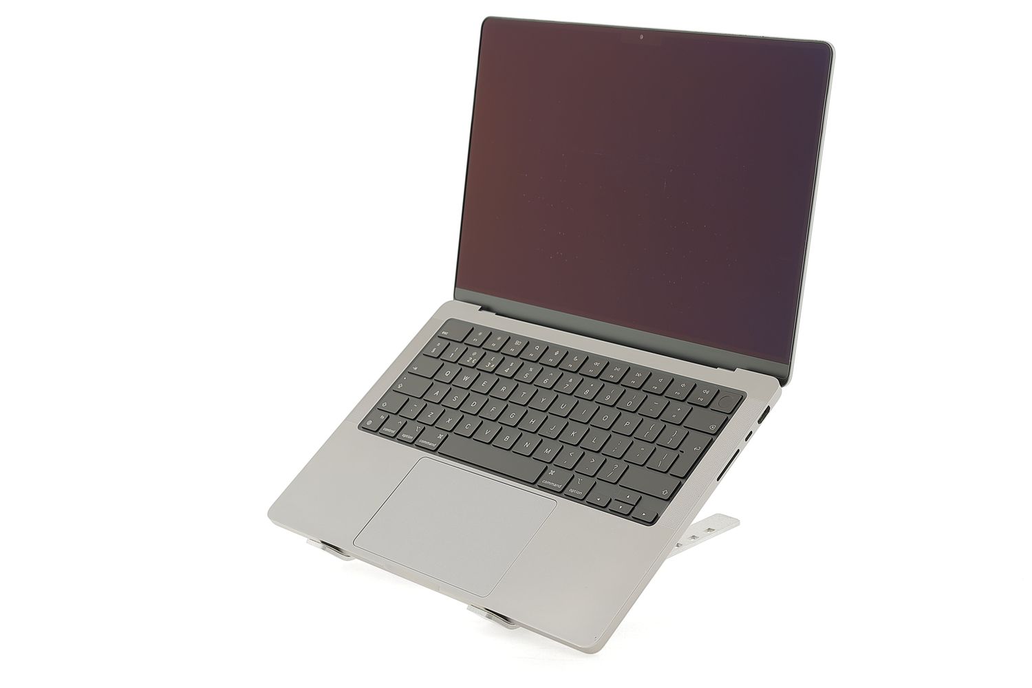 Apple MacBook Pro 14″ 2021, M1 Pro 8 Cores, 16 GB, 14 core GPU 512 GB Space Gray - Много добро