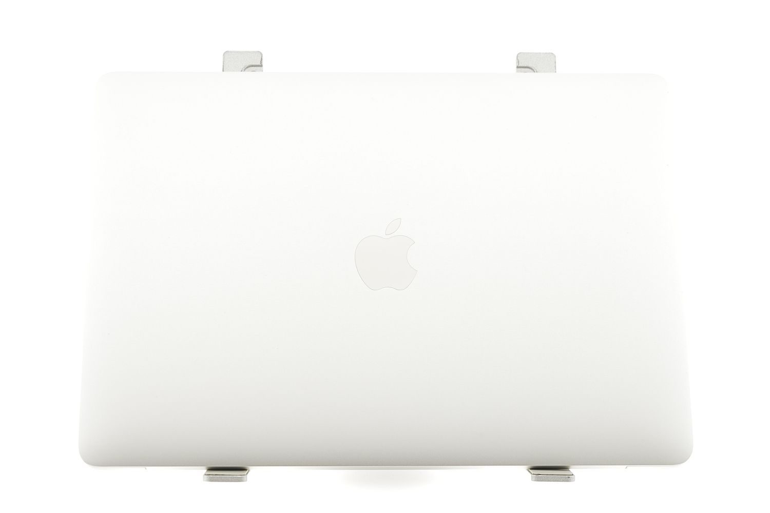 Apple MacBook Air 13″ 2020, i3 1.1 GHz, 8 GB, Intel Iris Plus 256 GB Silver - Като нов