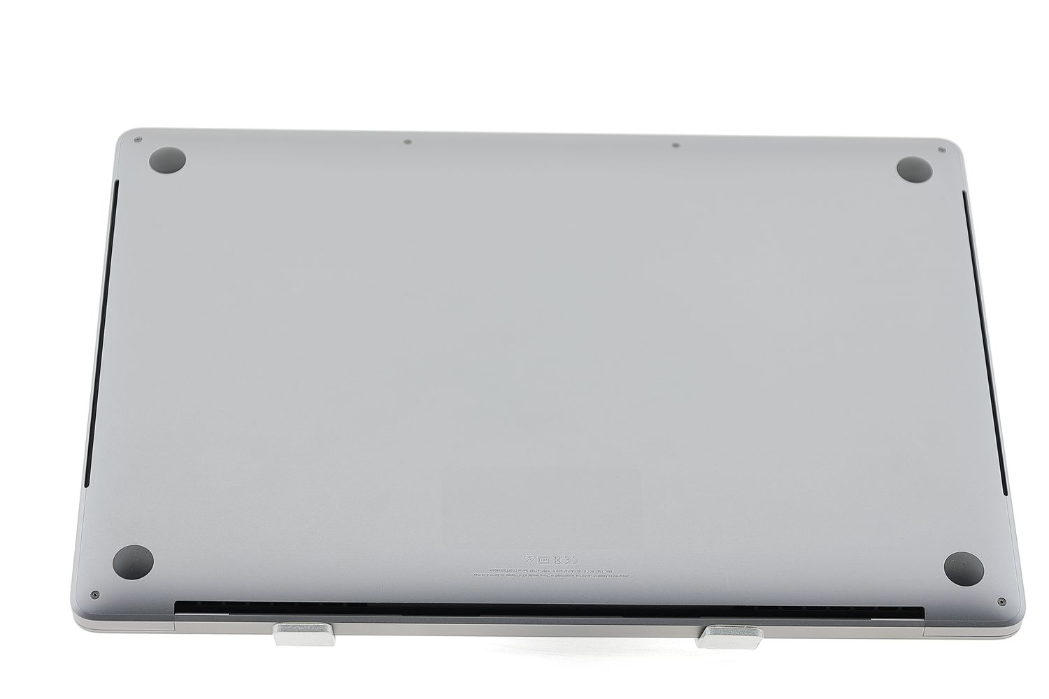 Apple MacBook Pro 16″ Touch Bar 2019, i9 2.4 GHz, 16 GB, AMD Radeon Pro 5300M 1 TB Space Gray - Ca nou