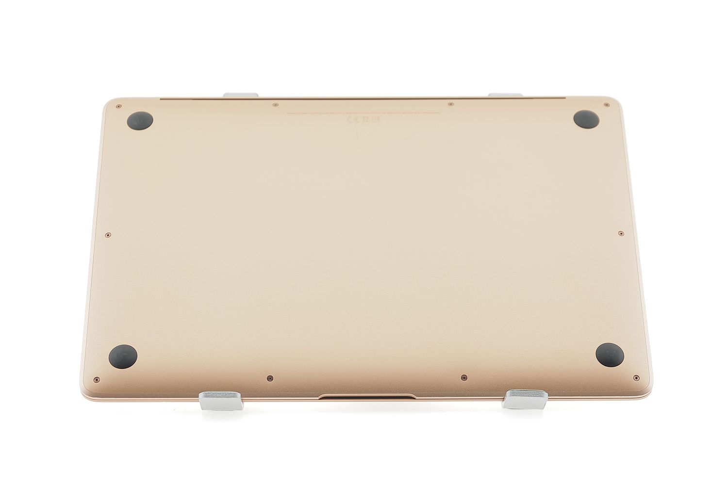 Apple MacBook Air 13″ 2020, i3 1.1 GHz, 8 GB, Intel Iris Plus 256 GB Gold - Много добро