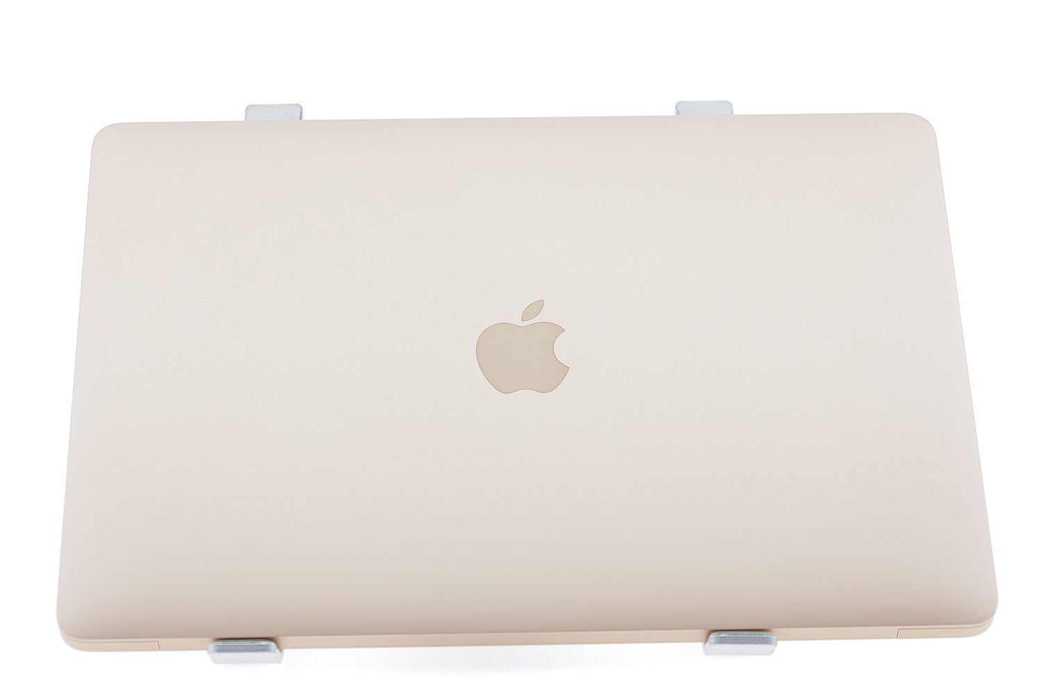 Apple MacBook Air 13″ 2020, M1 8 Cores, 8 GB, 7 core GPU 256 GB Gold