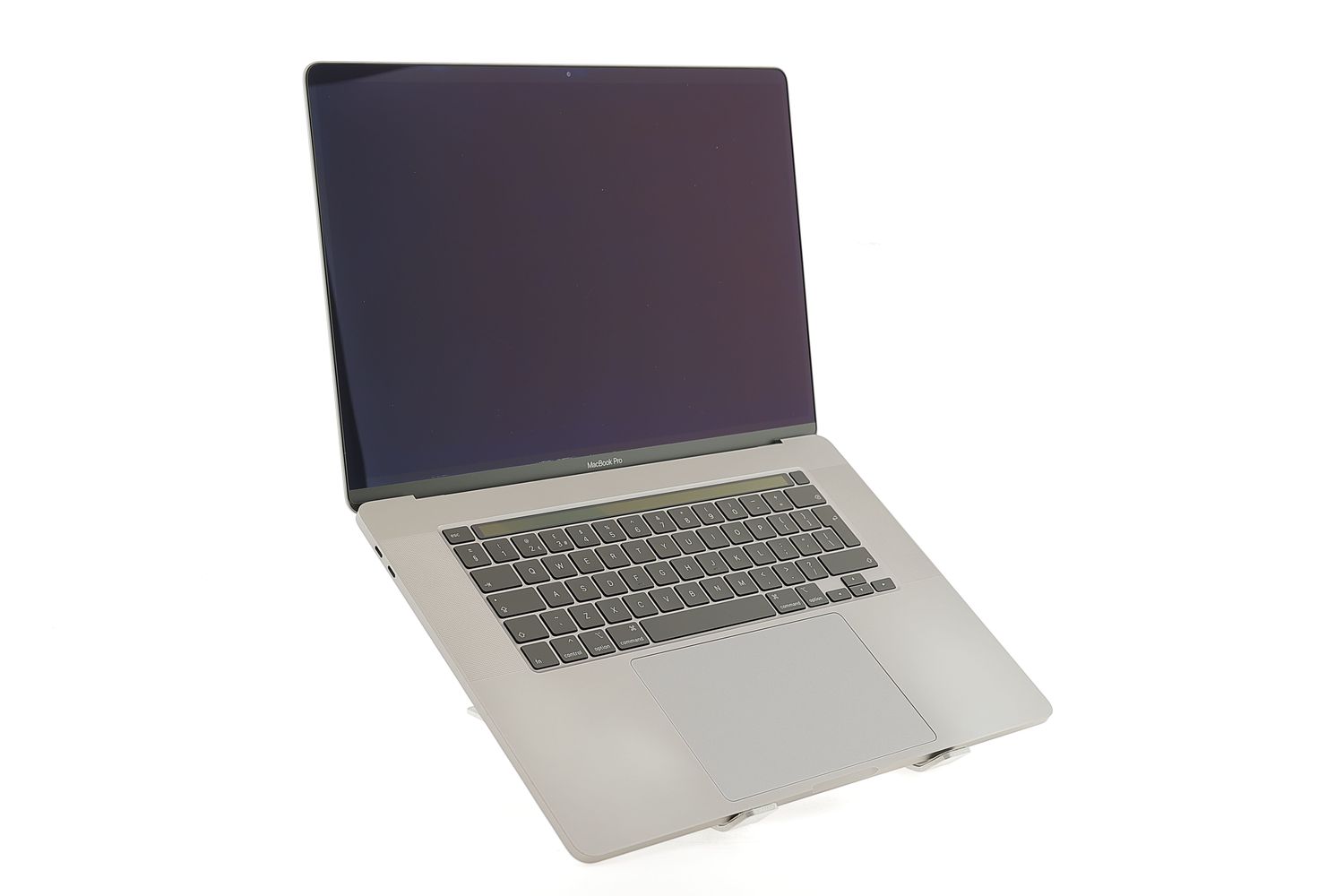 Apple MacBook Pro 16″ Touch Bar 2019, i7 2.6 GHz, 16 GB, AMD Radeon Pro 5300M 512 GB Space Gray - Много добро