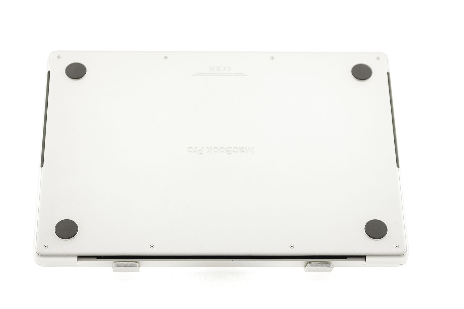 Apple MacBook Pro 14″ 2021, M1 Pro 8 Cores, 16 GB, 14 core GPU 512 GB Silver - Отлично