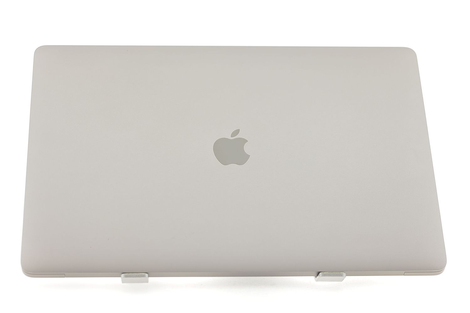 Apple MacBook Pro 15″ Touch Bar 2019, i9 2.3 GHz, 16 GB, AMD Radeon Pro 560X 512 GB Space Gray - Много добро