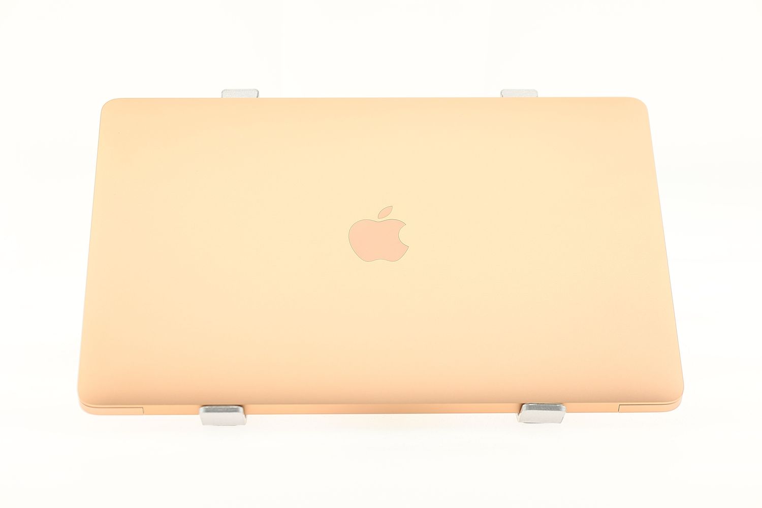 Apple MacBook Air 13″ 2020, M1 8 Cores, 8 GB, 7 core GPU 256 GB Gold - Újszerű