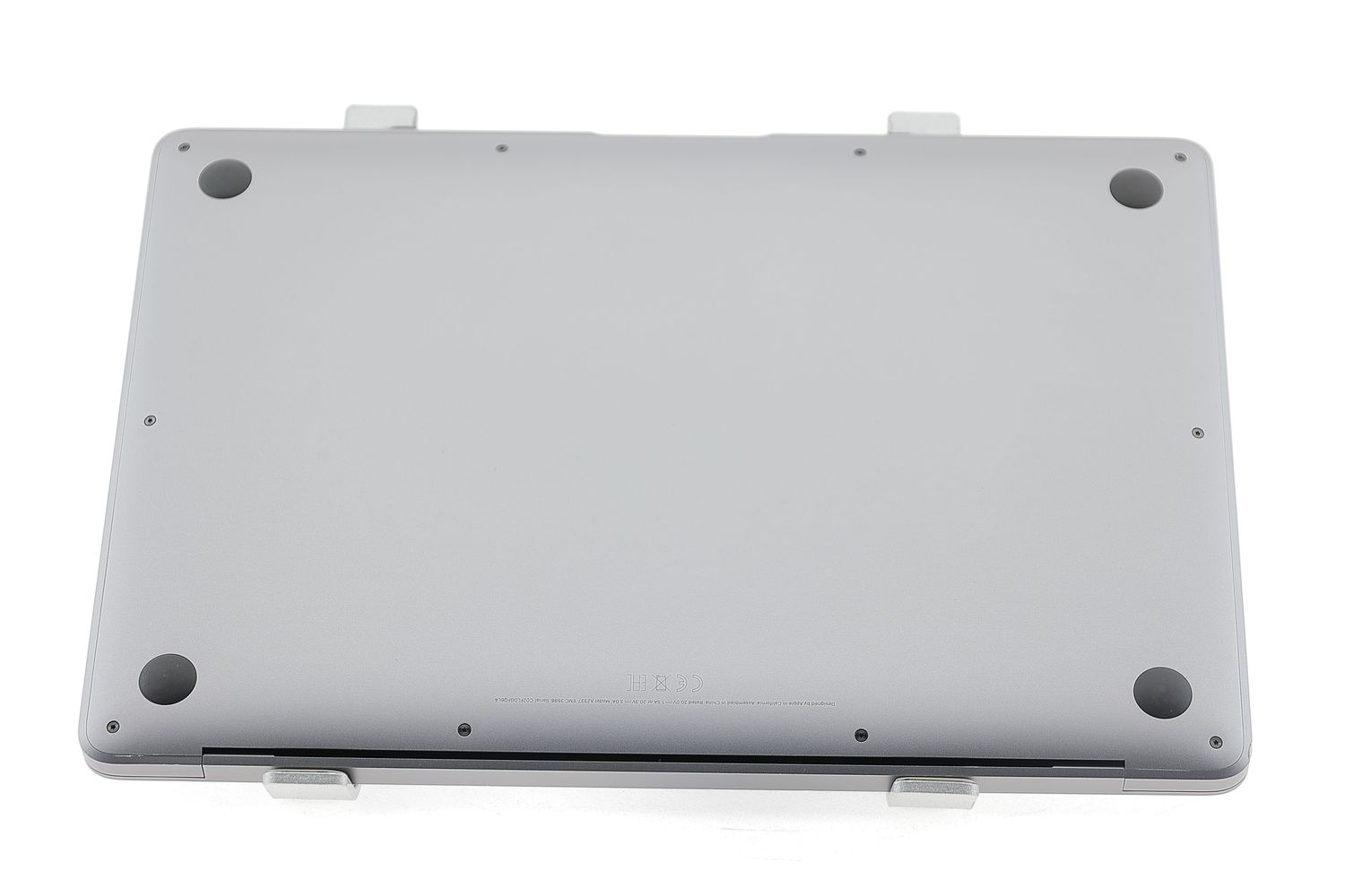 Apple MacBook Air 13″ 2020, M1 8 Cores, 8 GB, 7 core GPU 256 GB Space Gray - Foarte bun
