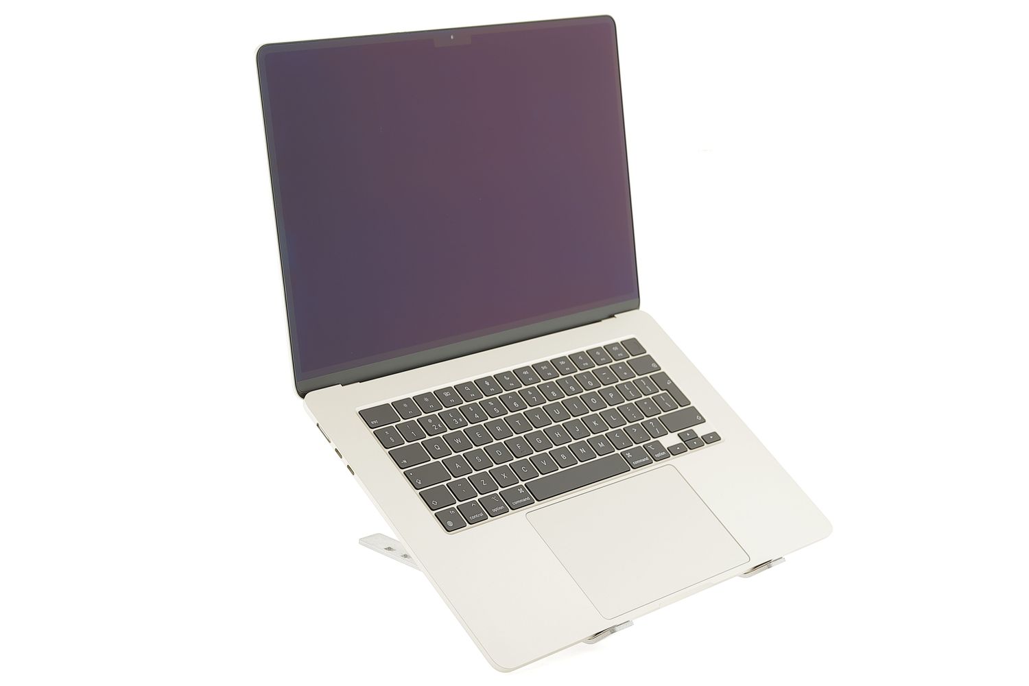 Apple MacBook Air 15″ 2023, M2 8 Cores, 8 GB, 10 core GPU 256 GB Starlight - Újszerű