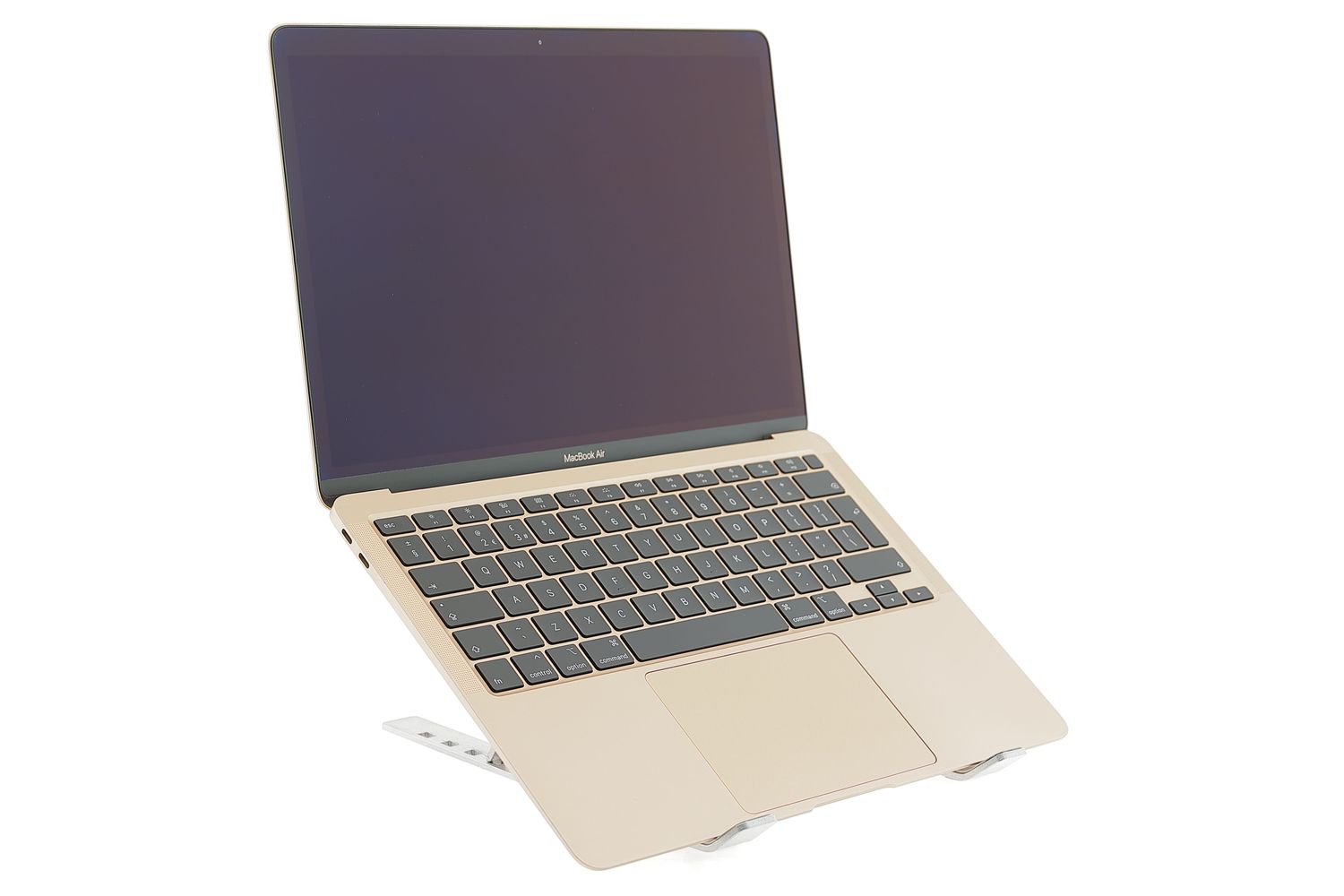 Apple MacBook Air 13″ 2020, i3 1.1 GHz, 8 GB, Intel Iris Plus 256 GB Gold - Отлично