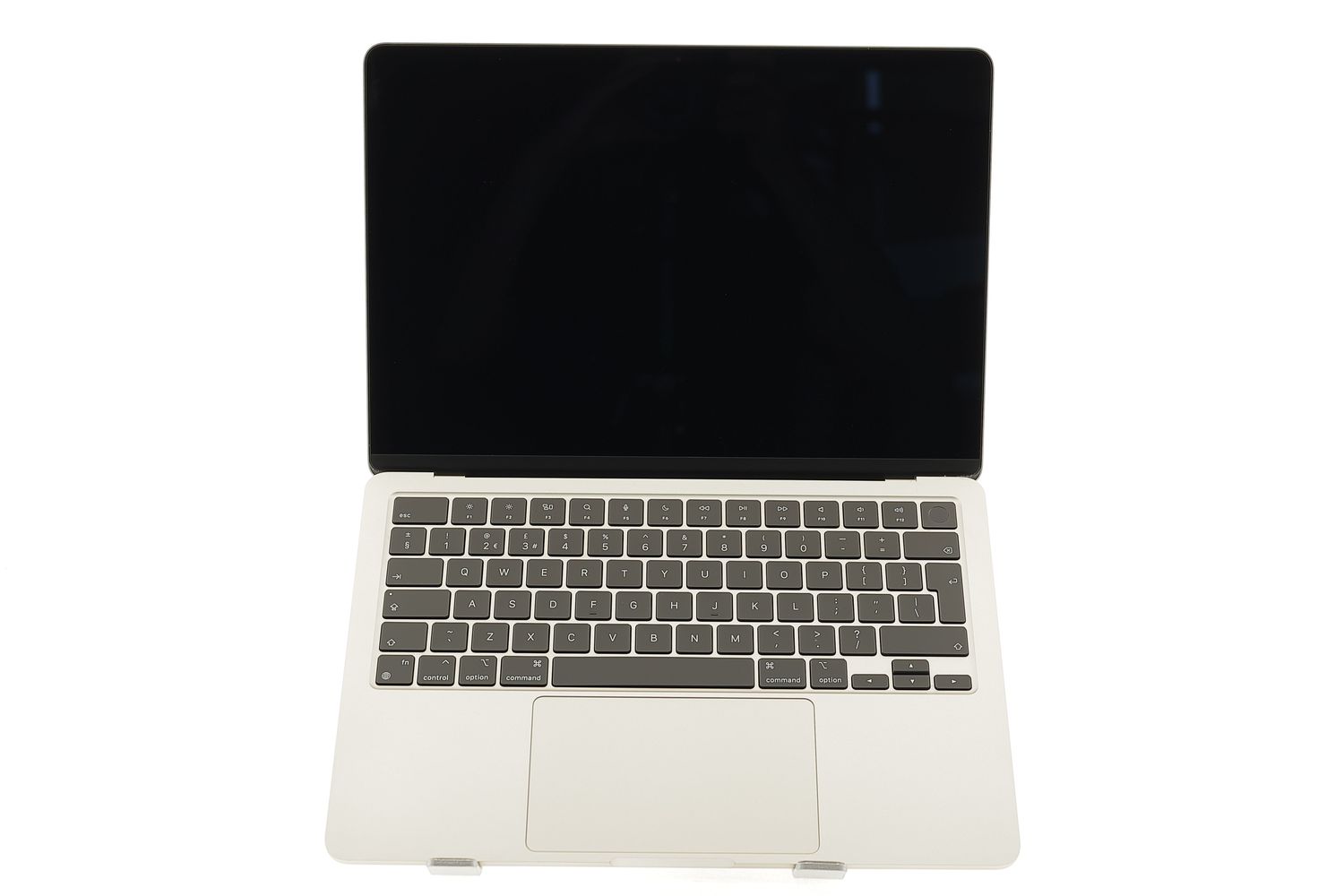 Apple MacBook Air 13″ 2022, M2 8 Cores, 8 GB, 8 core GPU 256 GB Starlight - Kiváló