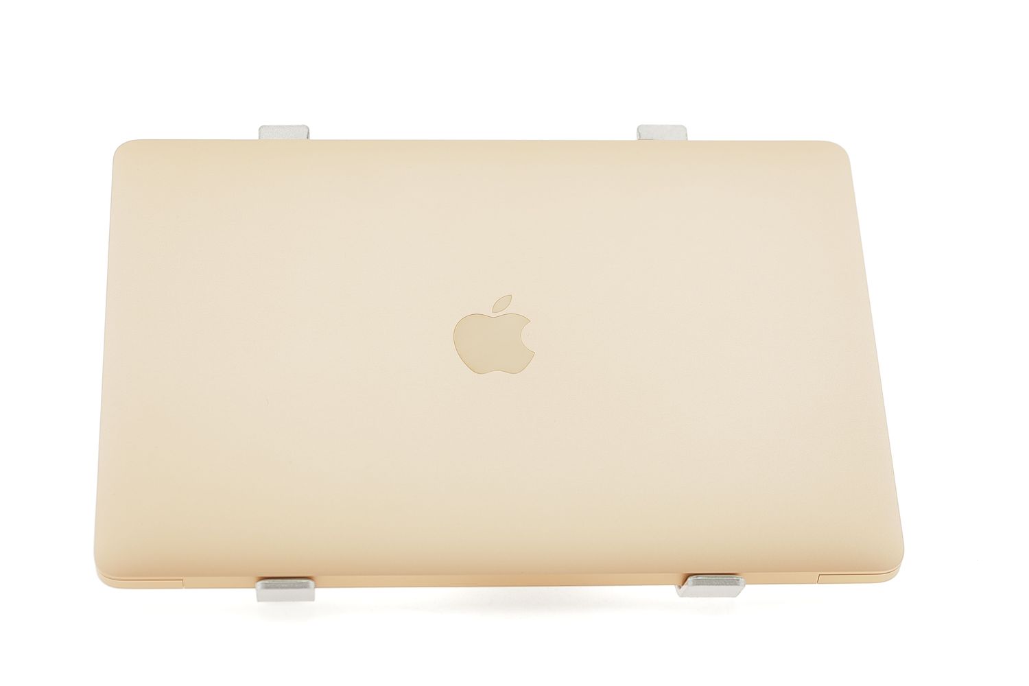 Apple MacBook Air 13″ 2020, i3 1.1 GHz, 8 GB, Intel Iris Plus 256 GB Gold - Kiváló