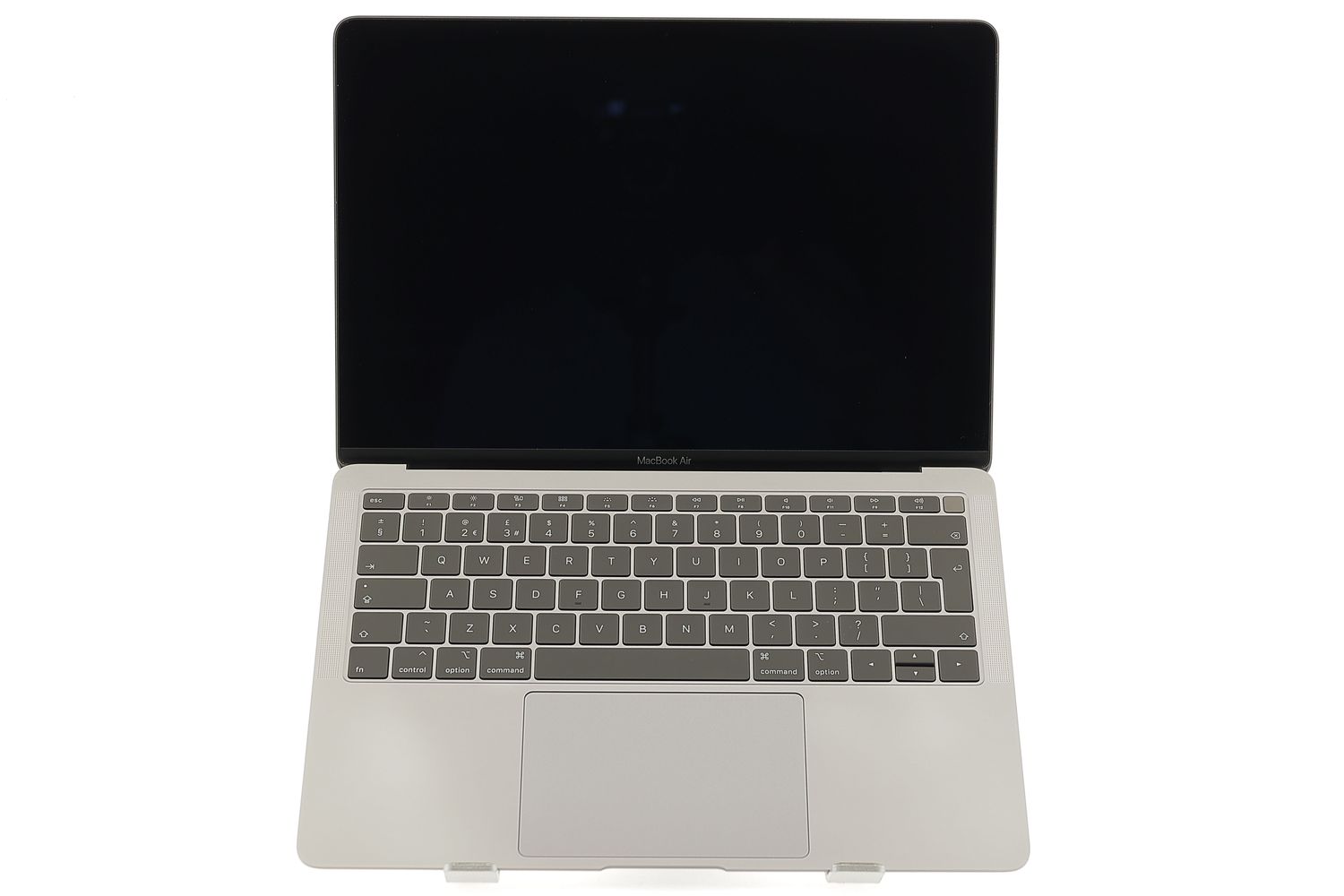 Apple MacBook Air 13″ 2018, i5 1.6 GHz, 8 GB, Intel UHD Graphics 617 256 GB Space Gray - Kiváló