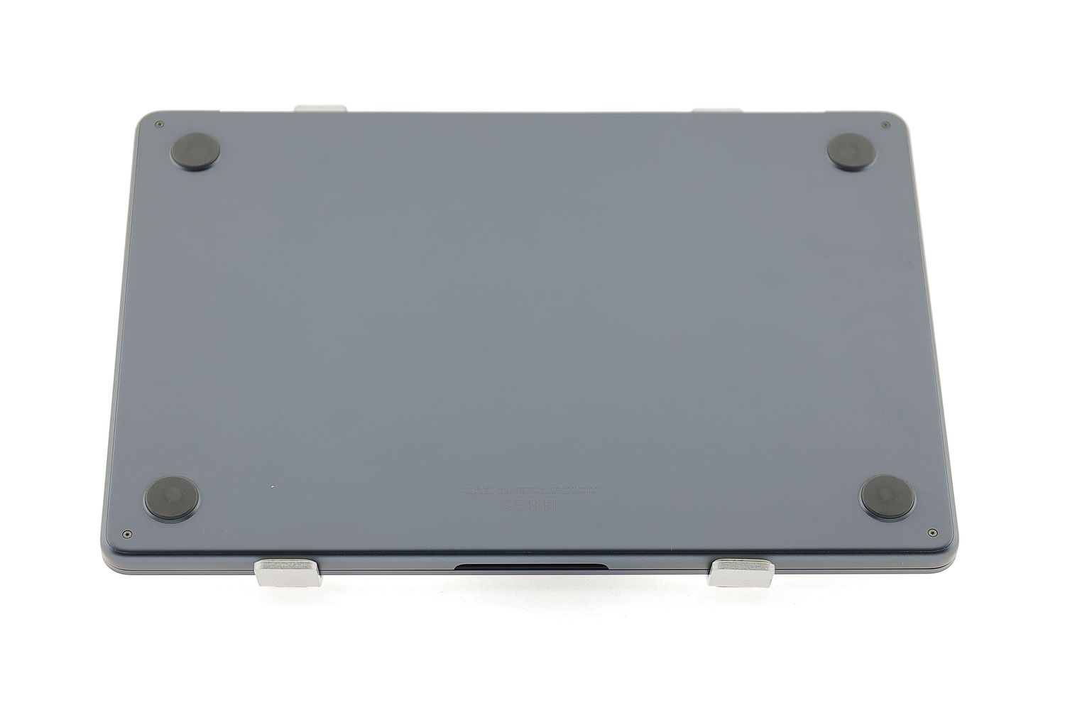 Apple MacBook Air 13″ 2022, M2 8 Cores, 8 GB, 10 core GPU 512 GB Midnight - Nagyon jó
