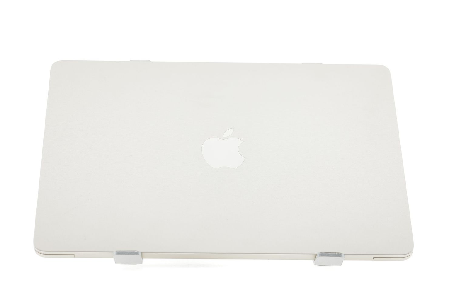 Apple MacBook Air 13″ 2022, M2 8 Cores, 16 GB, 8 core GPU 256 GB Starlight - Újszerű