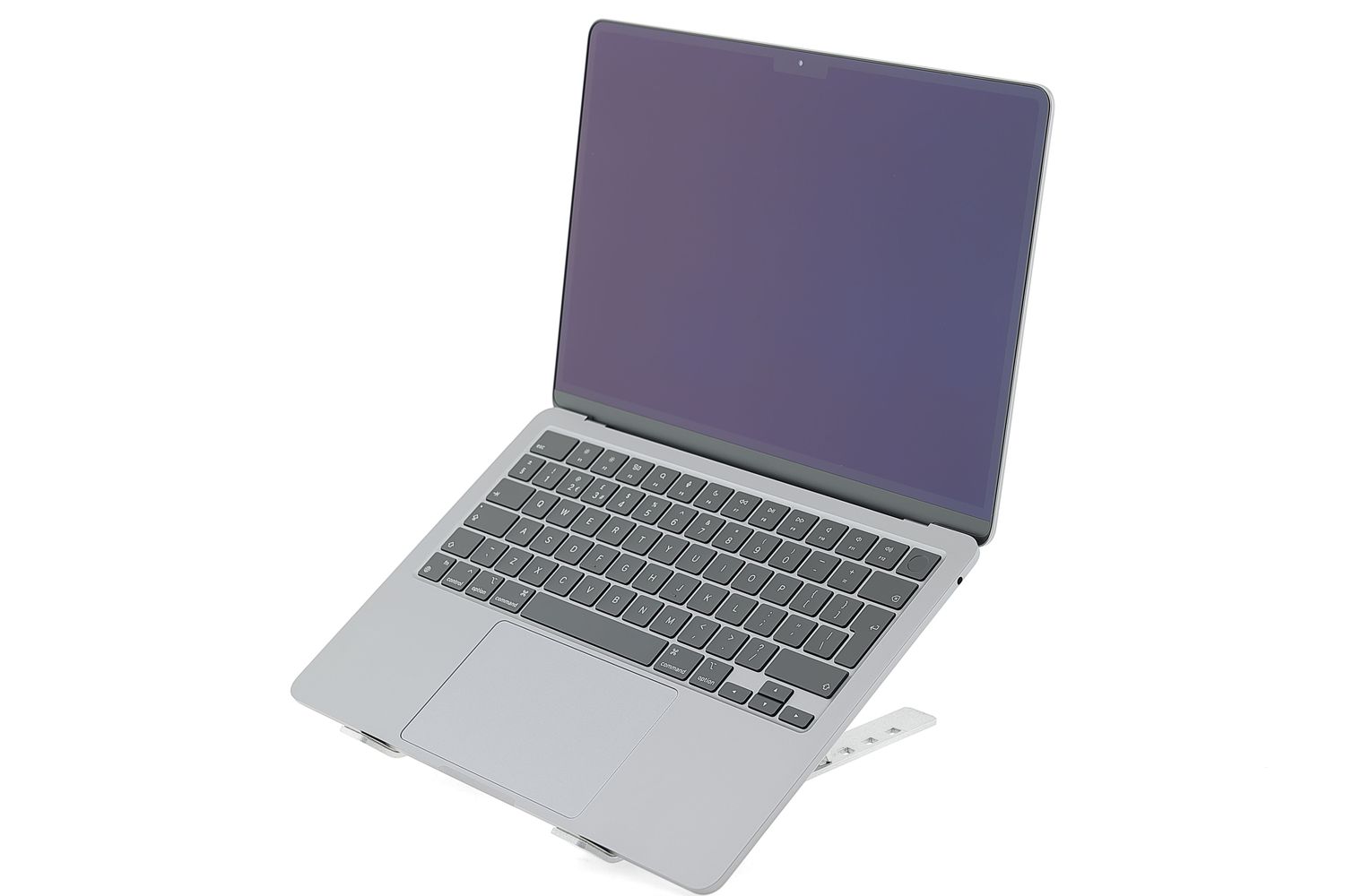 Apple MacBook Air 13″ 2022, M2 8 Cores, 8 GB, 8 core GPU 256 GB Space Gray