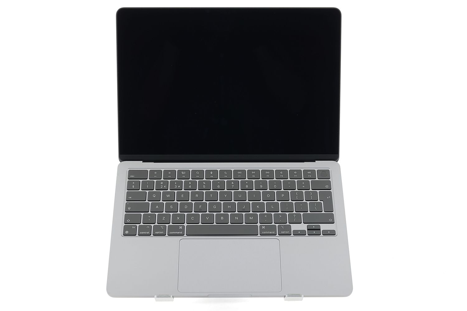 Apple MacBook Air 13″ 2022, M2 8 Cores, 8 GB, 8 core GPU 256 GB Space Gray