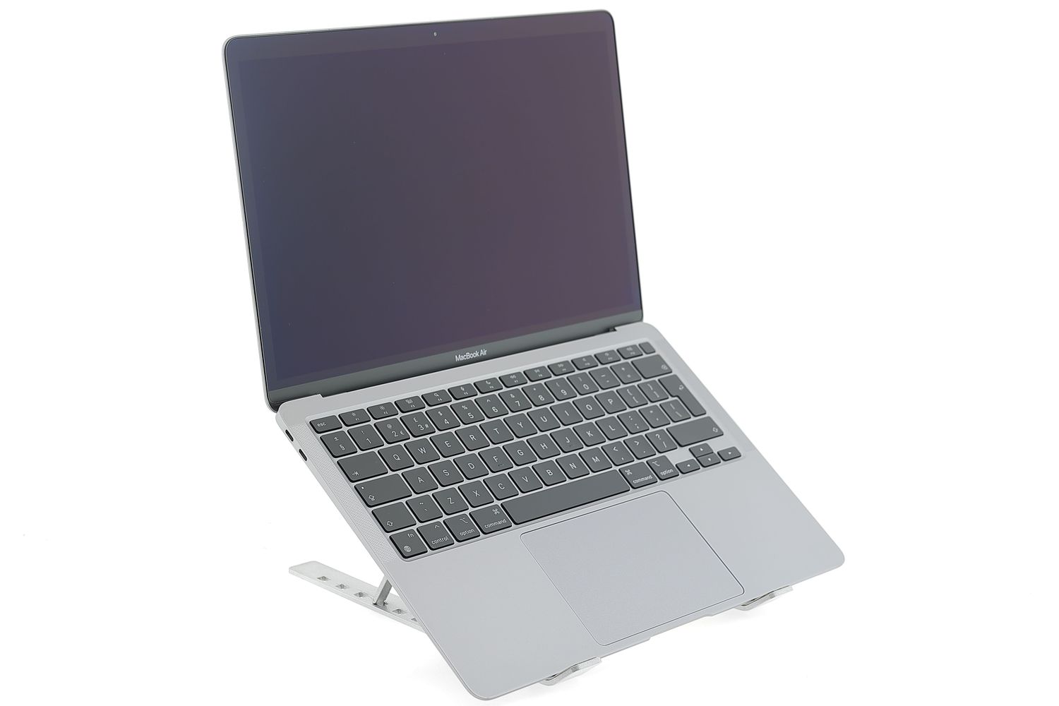 Apple MacBook Air 13″ 2020, i3 1.1 GHz, 8 GB, Intel Iris Plus 256 GB Space Gray - Като нов