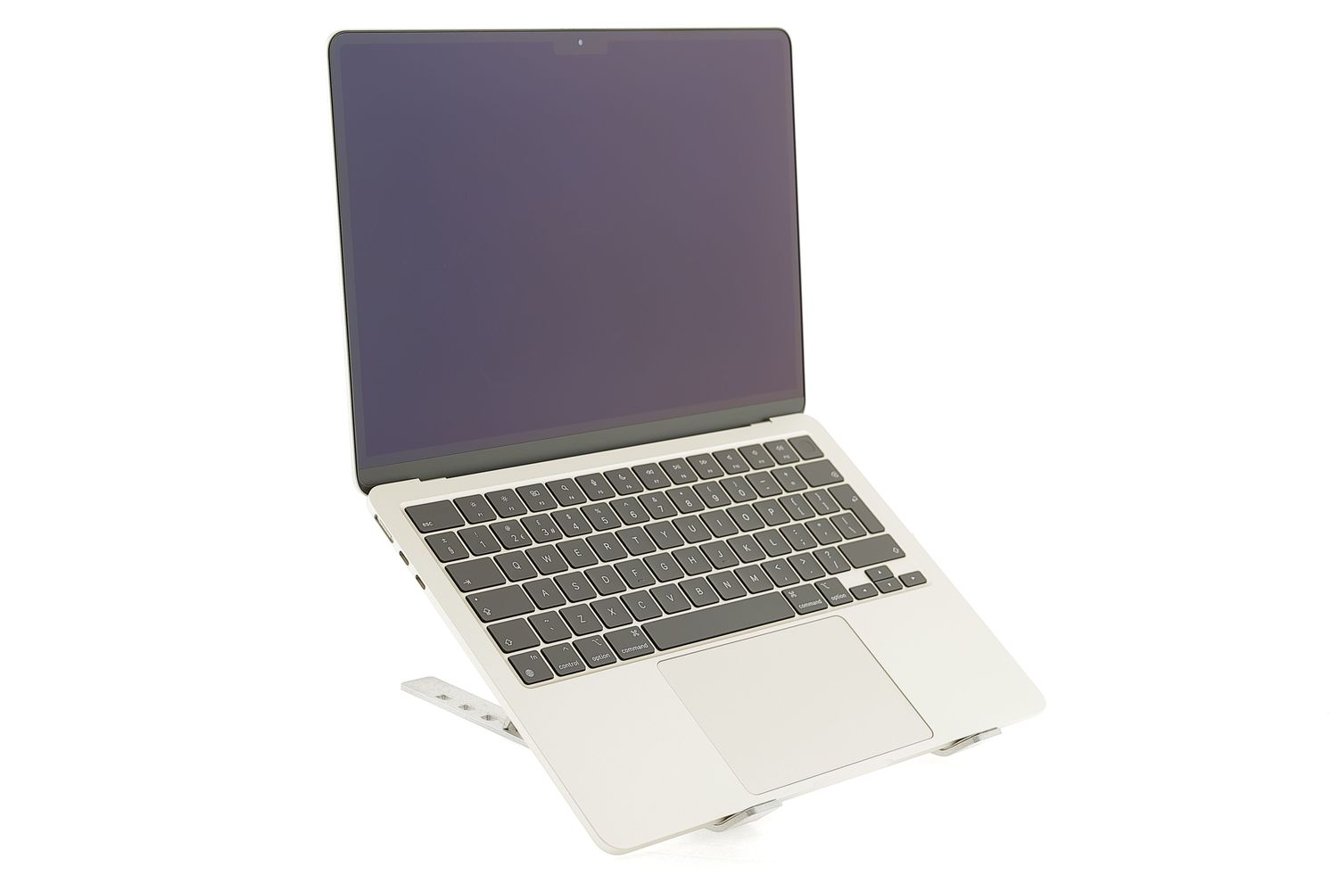 Apple MacBook Air 13″ 2022, M2 8 Cores, 8 GB, 8 core GPU 256 GB Starlight - Újszerű
