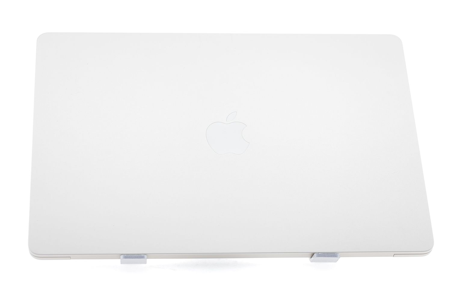 Apple MacBook Air 15″ 2023, M2 8 Cores, 8 GB, 10 core GPU 256 GB Starlight - Ca nou