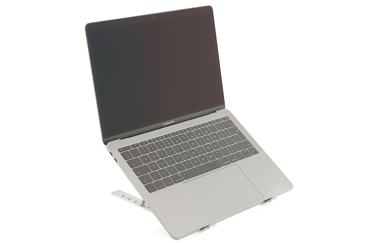 Apple MacBook Pro 13″ 2017, i5 2.3 GHz, 8 GB, Intel Iris Plus Graphics 640 256 GB Space Gray - Ca nou