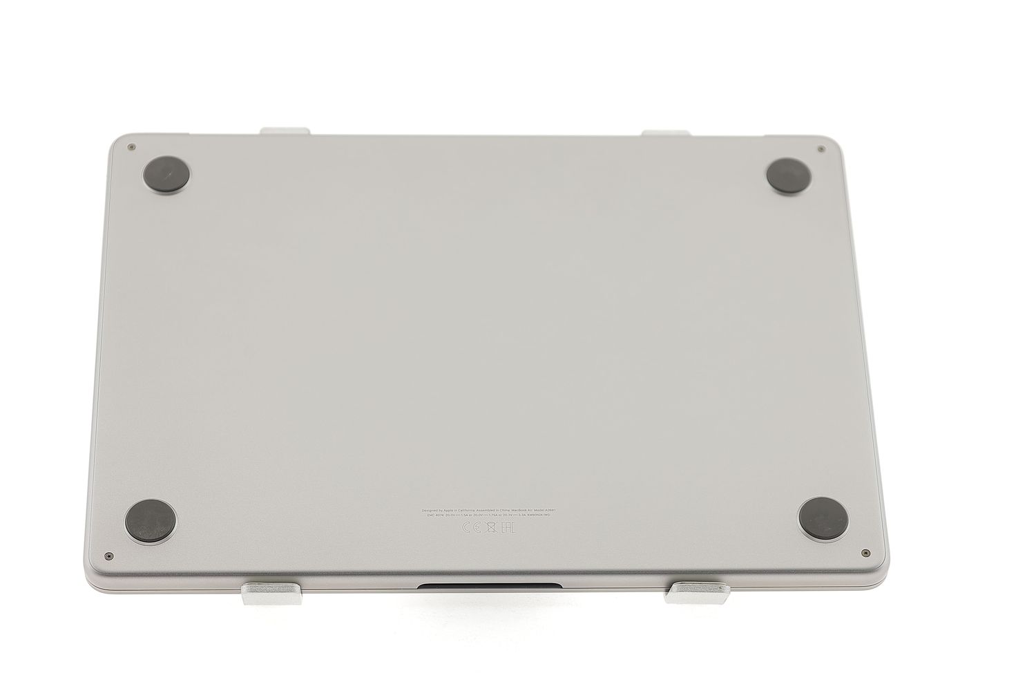 Apple MacBook Air 13″ 2022, M2 8 Cores, 8 GB, 8 core GPU 256 GB Space Gray