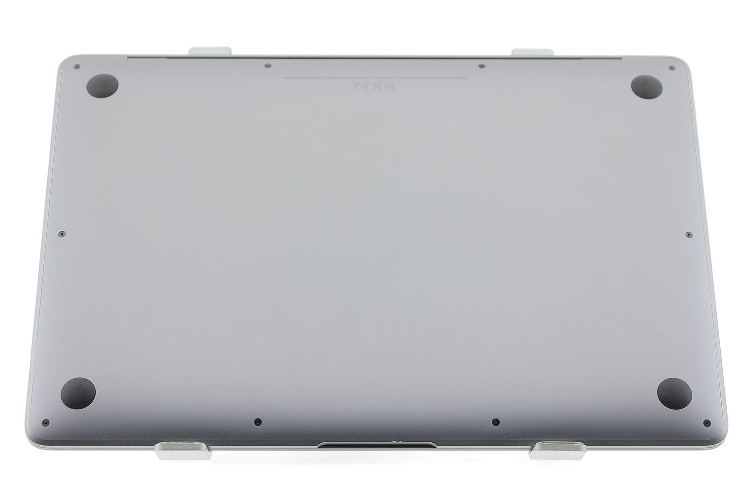 Apple MacBook Air 13″ 2020, M1 8 Cores, 8 GB, 7 core GPU 256 GB Space Gray - Kiváló