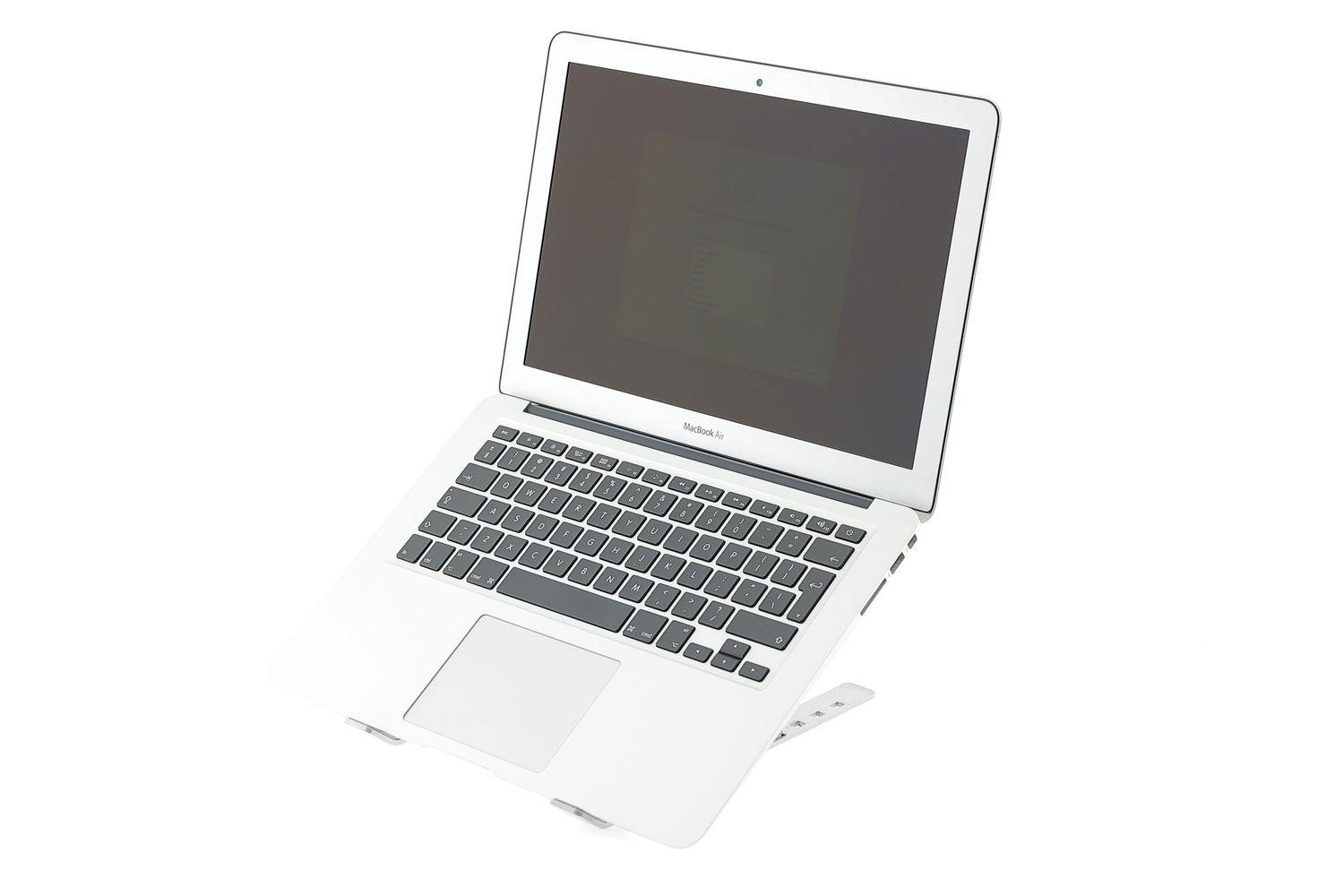 Apple MacBook Air 13″ 2017, i5 1.8 GHz, 8 GB, HD Graphics 6000 128 GB Silver - Újszerű