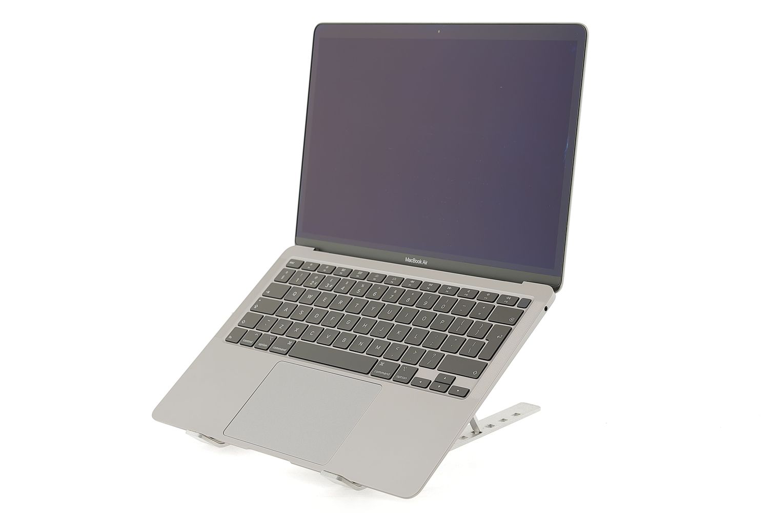 Apple MacBook Air 13″ 2020, i3 1.1 GHz, 8 GB, Intel Iris Plus 256 GB Space Gray - Újszerű