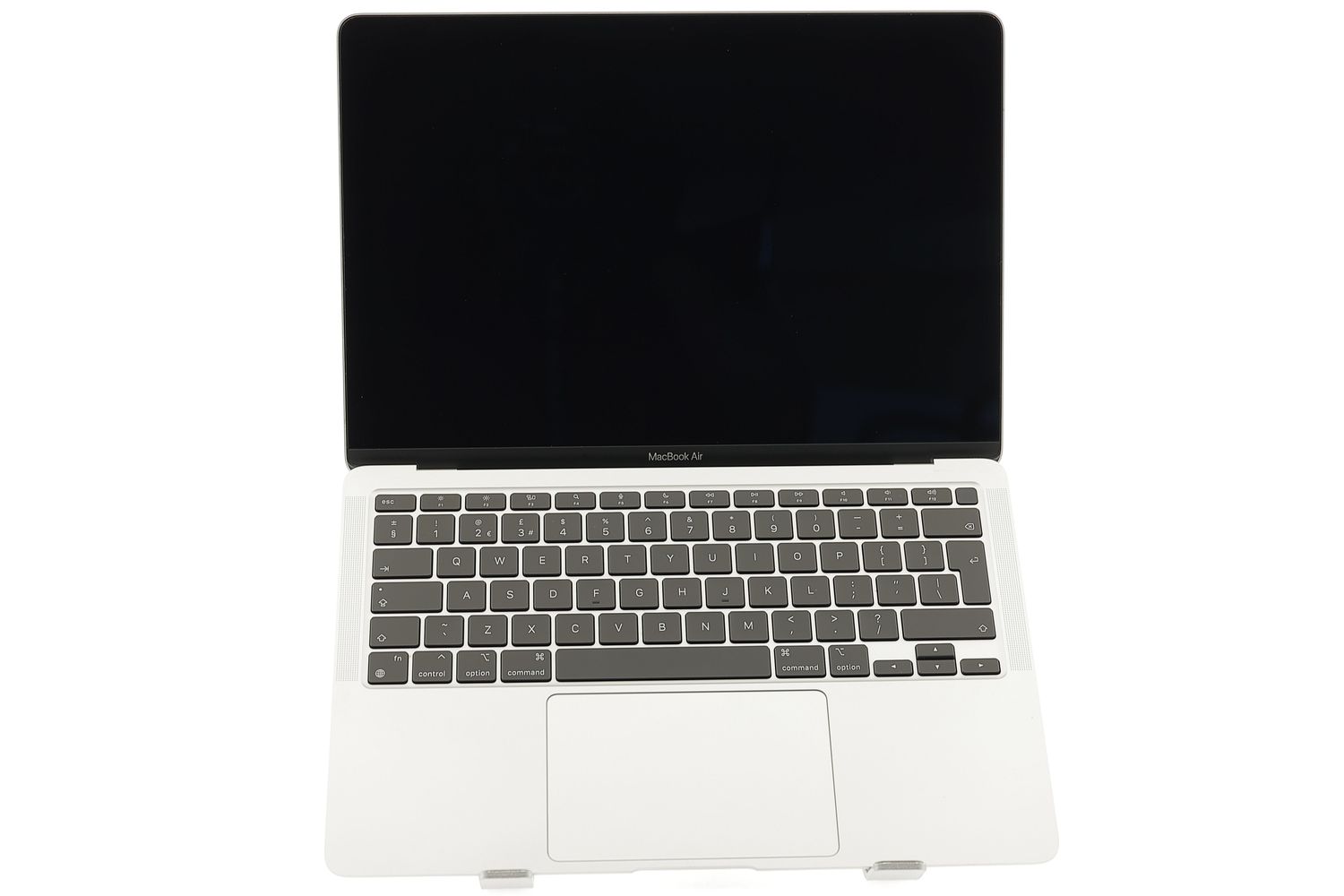 Apple MacBook Air 13″ 2020, i3 1.1 GHz, 8 GB, Intel Iris Plus 256 GB Silver - Újszerű