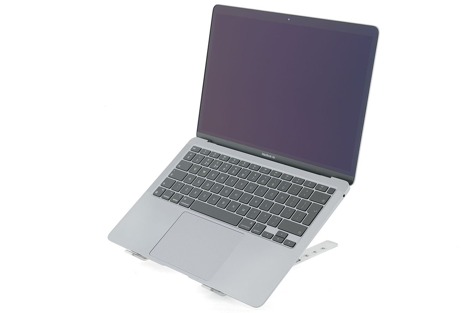 Apple MacBook Air 13″ 2020, M1 8 Cores, 8 GB, 7 core GPU 256 GB Space Gray - Kiváló
