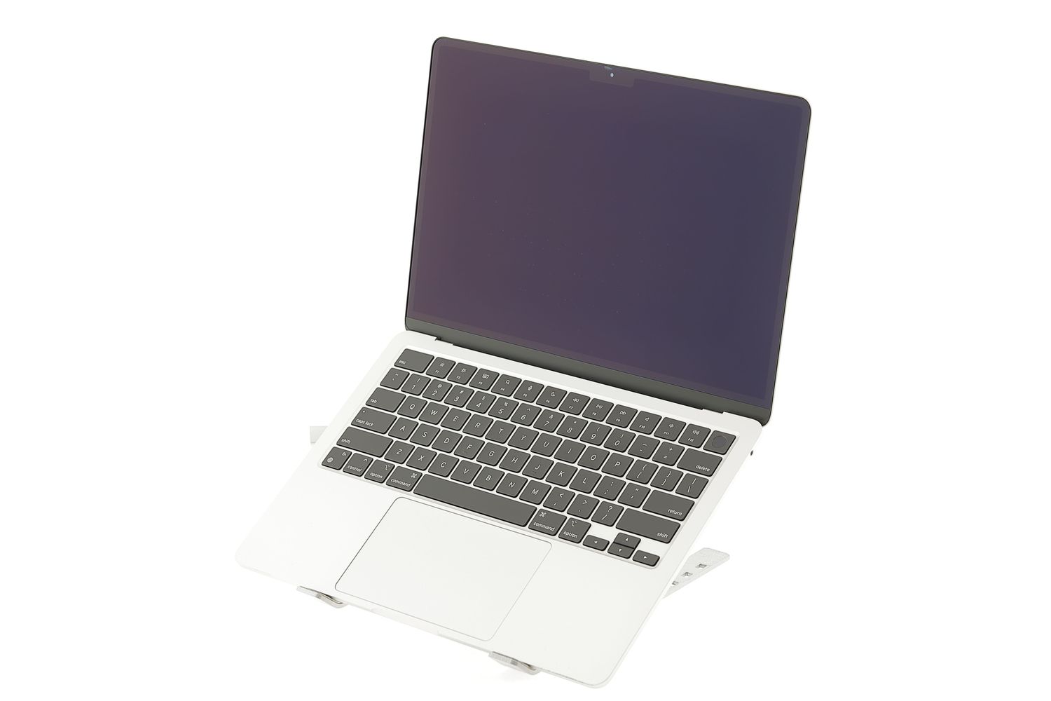 Apple MacBook Air 13″ 2022, M2 8 Cores, 16 GB, 10 core GPU 1 TB Silver - Újszerű