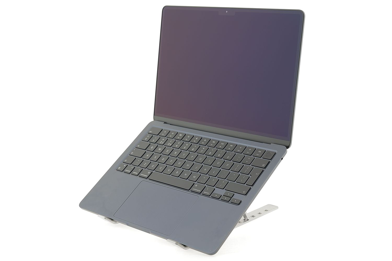 Apple MacBook Air 13″ 2022, M2 8 Cores, 8 GB, 8 core GPU 256 GB Midnight - Újszerű