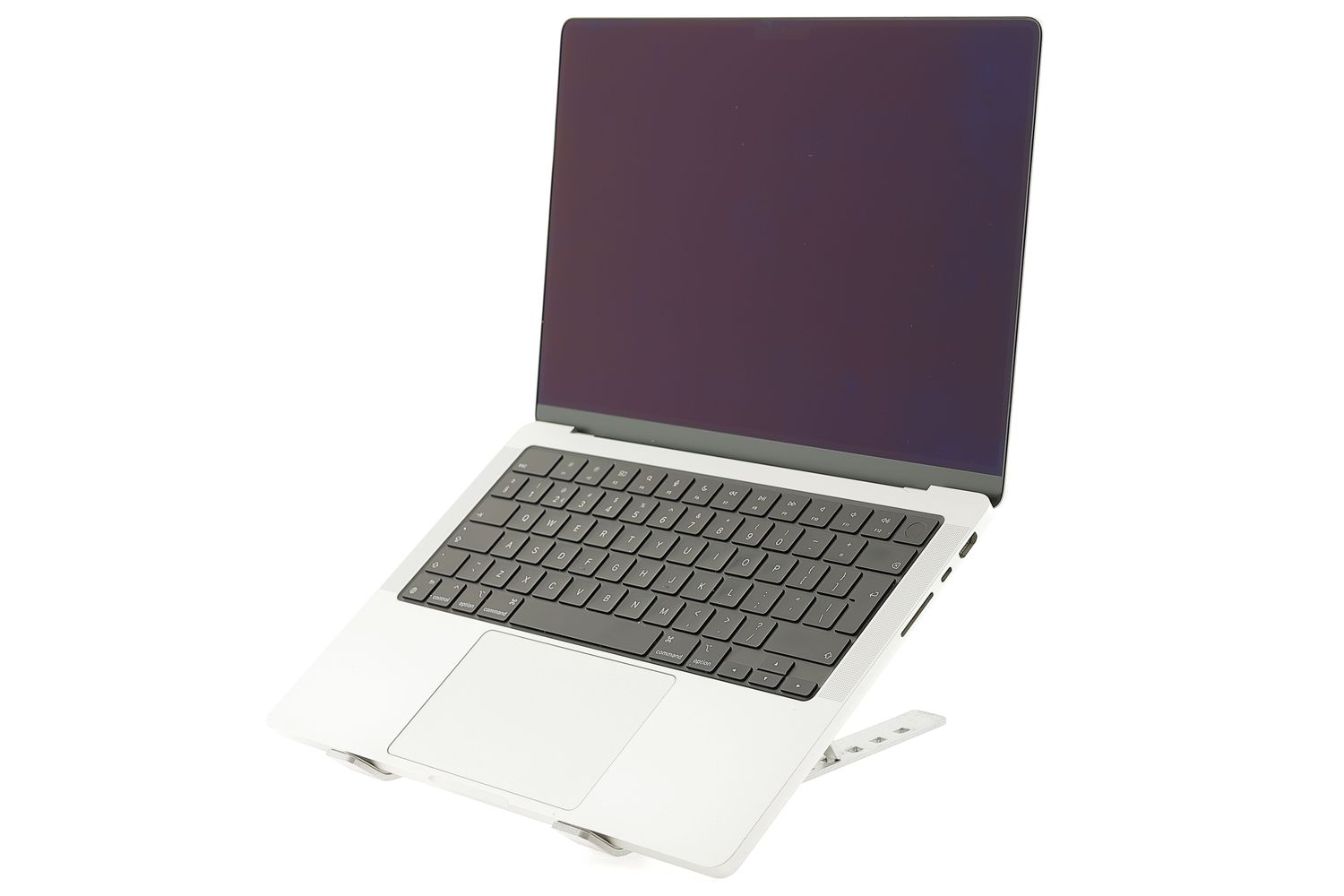 Apple MacBook Pro 14″ 2023, M2 Pro 10 Cores, 16 GB, 16 core GPU 512 GB Silver - Excelent